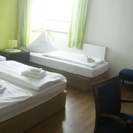 Zum Dannenbuettel Hotel 3*